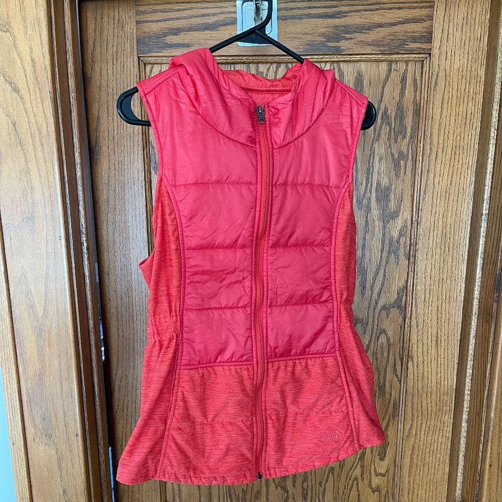 North Face Pseudio Hooded Full Zip Red Vest - Women's Medium